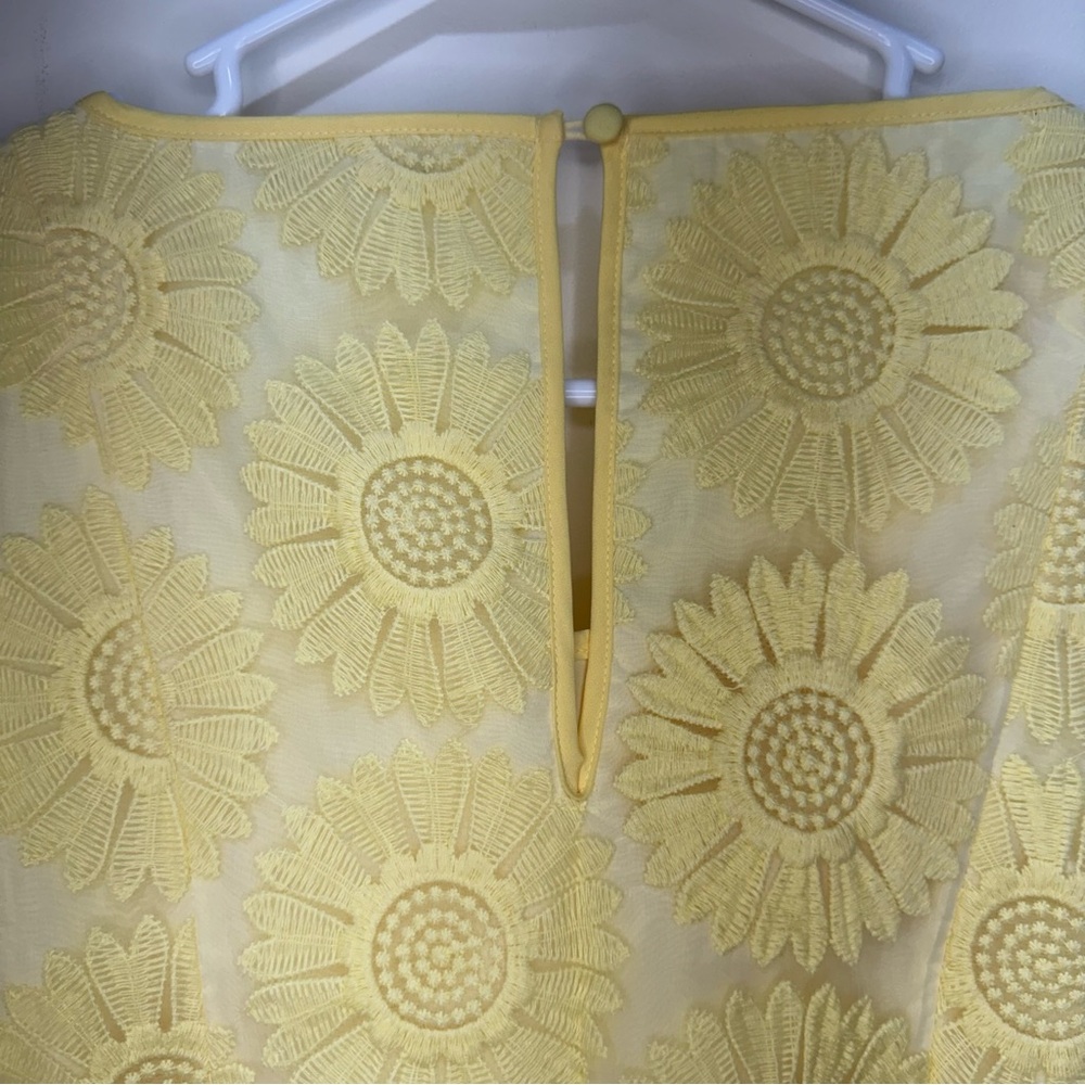 LC Lauren Conrad Yellow Sunflower Embroidered Fit & Flare Dress Size 8 - Picture 7 of 8